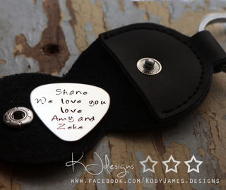 Guitar Pick Keyring (in pouch)