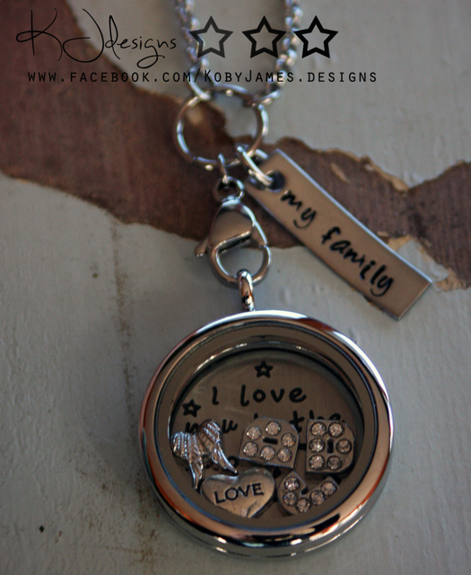 Customer Story : Tracy and her Mi Vita Encantada Pendant